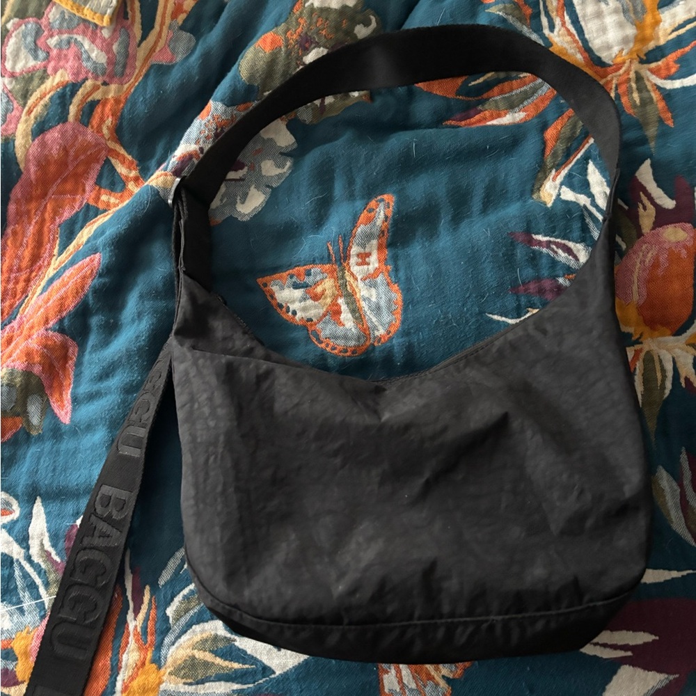 Medium Black BAGGU Crescent Bag LIKE NEW